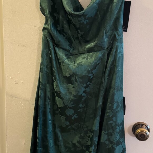Lulus Simply Dreamy Emerald Green Satin Floral Jacquard Maxi Dress - Size M - Picture 7 of 7